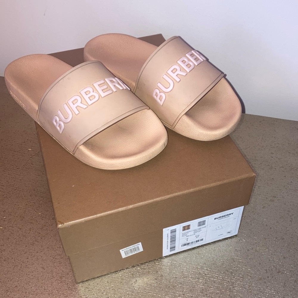 BURBERRY FURLEY LOGO SLIDES